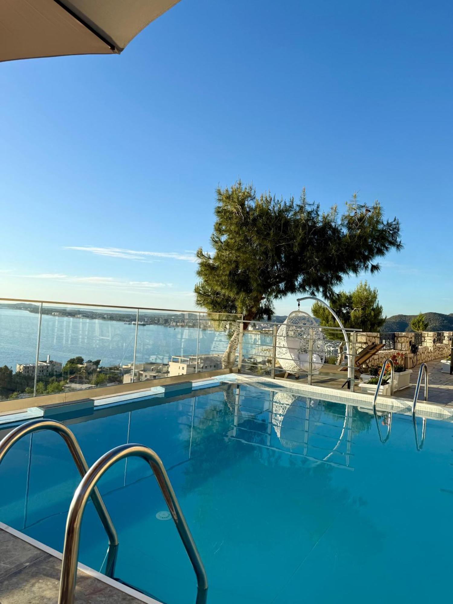 Vila Dena Vlore Luaran gambar
